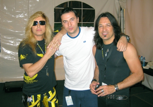 Водещият Васко и Stryper