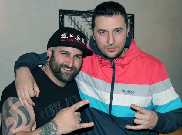 Водещият Васко и Aaron Rossi - Ministry