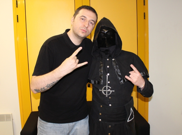 Водещият Васко и The Nameless Ghoul - Ghos