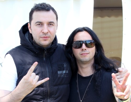 Водещият Васко и Gus G.