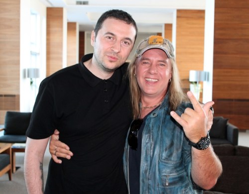 Водещият Васко и Andi Deris - Helloween