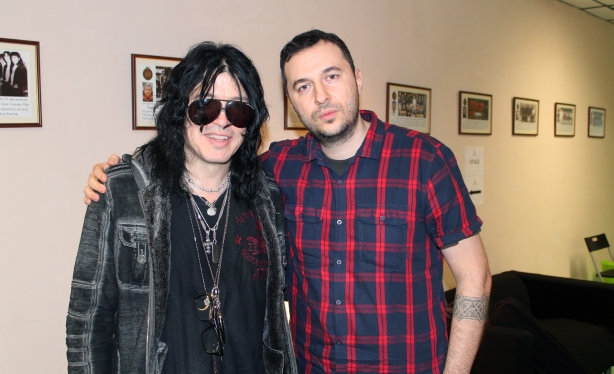 Водещият Васко и Tom Keifer - Cinderella