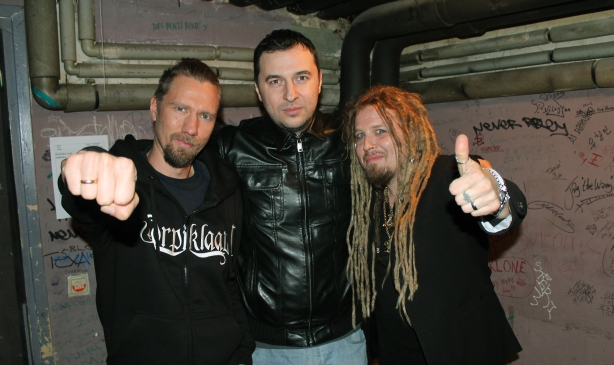 Водещият Васко и Korpiklaani