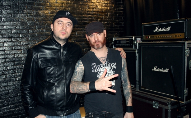 Водещият Васко и Alan Averill - Primordial