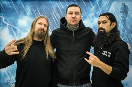 Водещият Васко Катинчаров и Amon Amarth