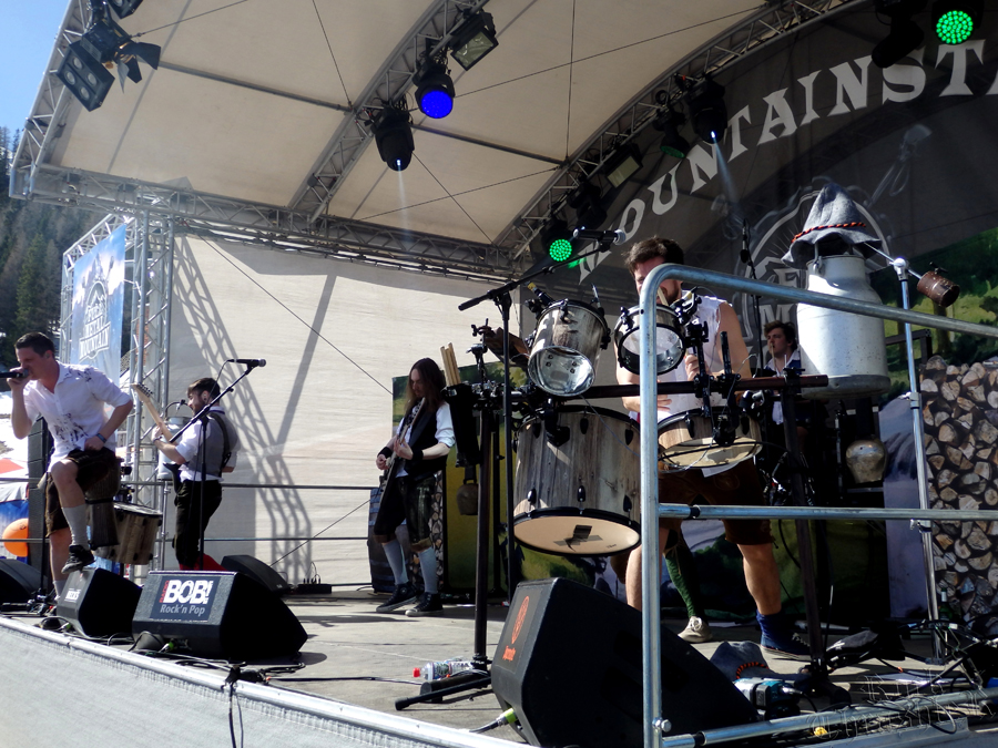 Tuxedoo at Mountain Stage