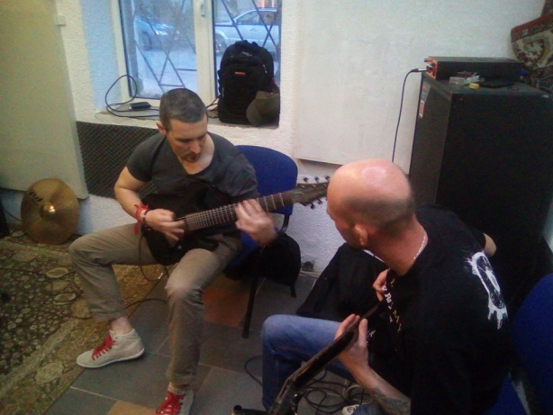 Ники Велев на репетиция на Distorted Reality