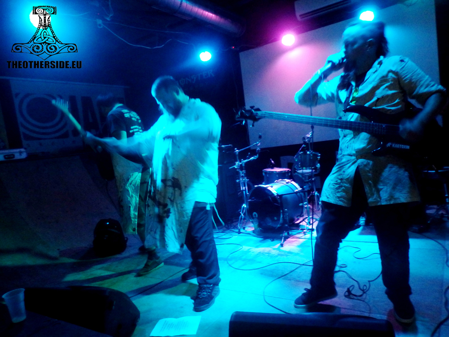 Vaginal Penetration Of An Amelus With A Musty Carrot