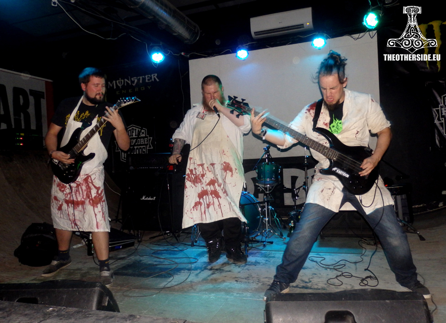 Vaginal Penetration Of An Amelus With A Musty Carrot