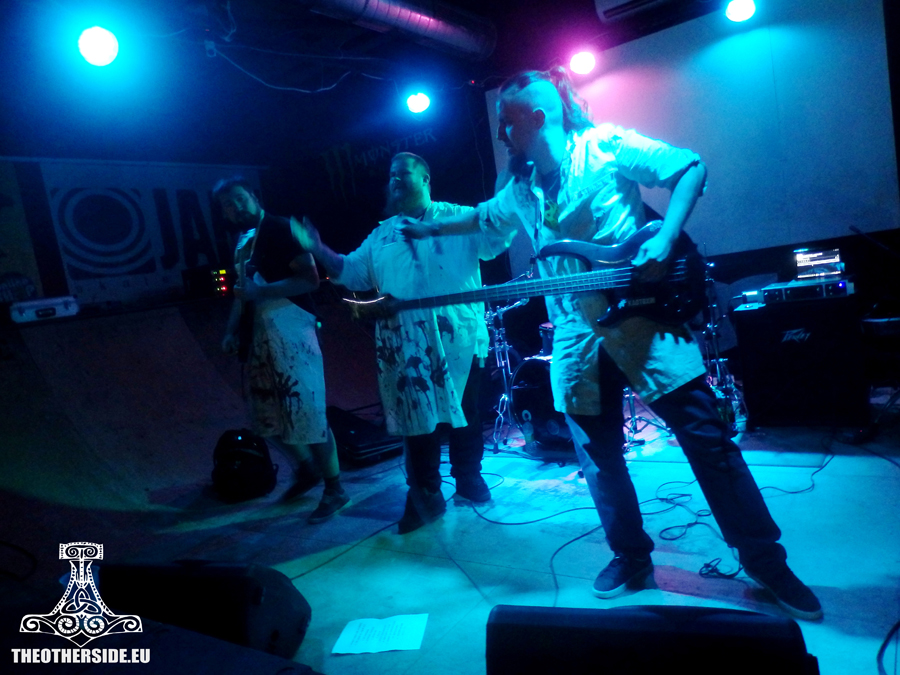 Vaginal Penetration Of An Amelus With A Musty Carrot