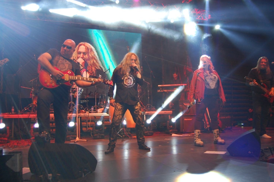 Милена Славова и Конкурент