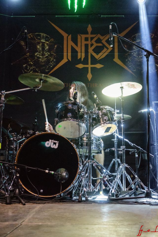 Infest