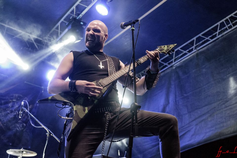 Infest