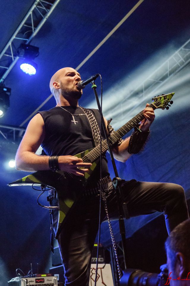 Infest