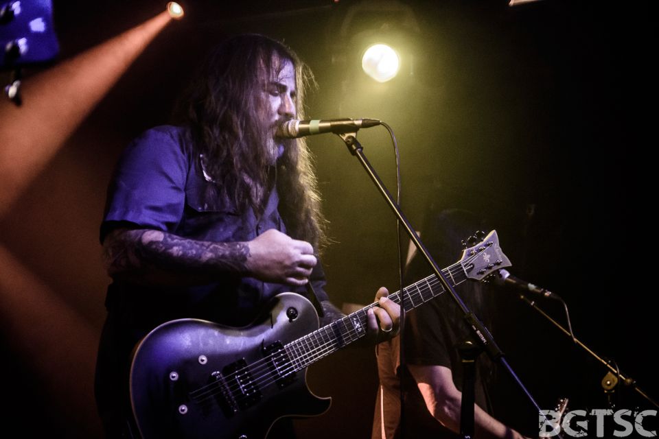 A-PALE-HORSE-NAMED-DEATH-017