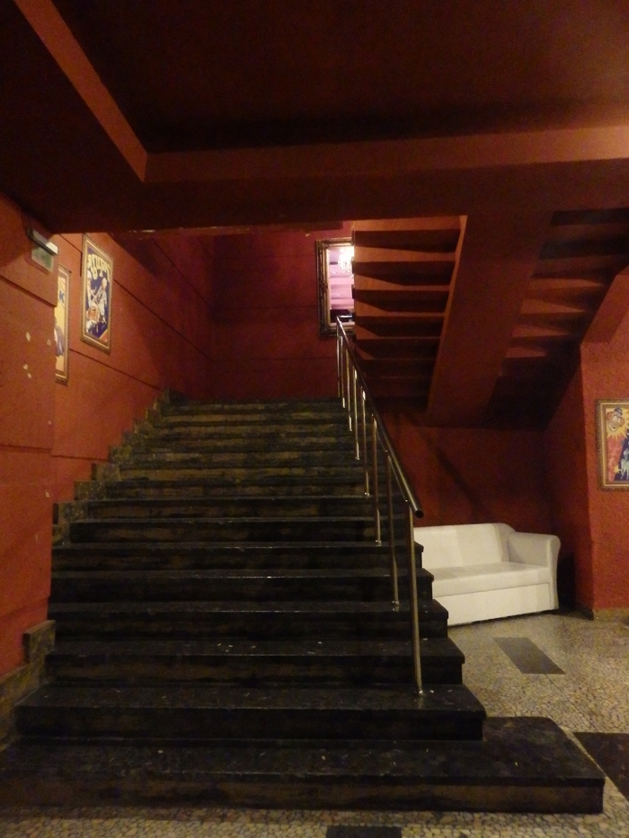 Черните стълби към преизподнята