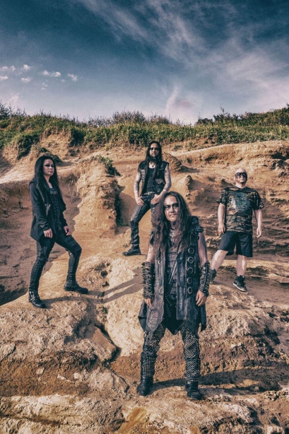 Survive; Photo by Ko-ichi Mukoyama