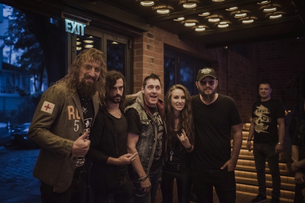 Sevi и Johnny Gioeli