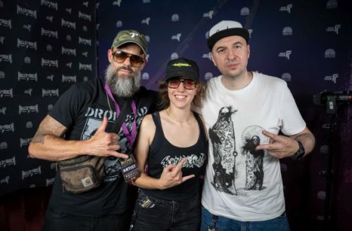 Водещият Васко Катинчаров и Baroness