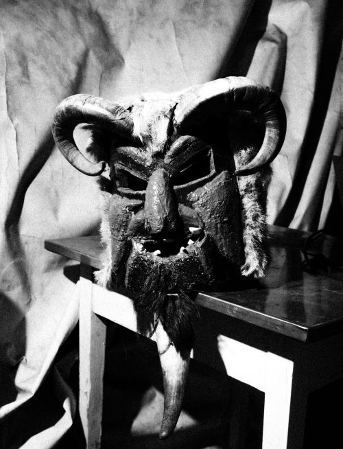 Концерт на Khanъ и Verya в София